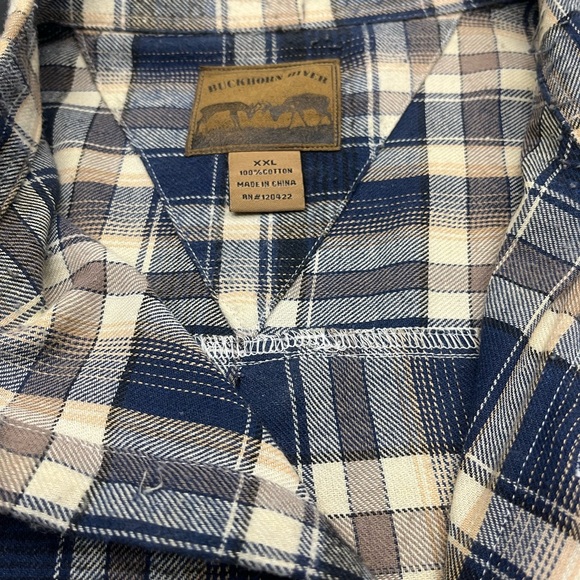 Men’s flannel shirt - Size: XXL - gently worn - Picture 5 of 8